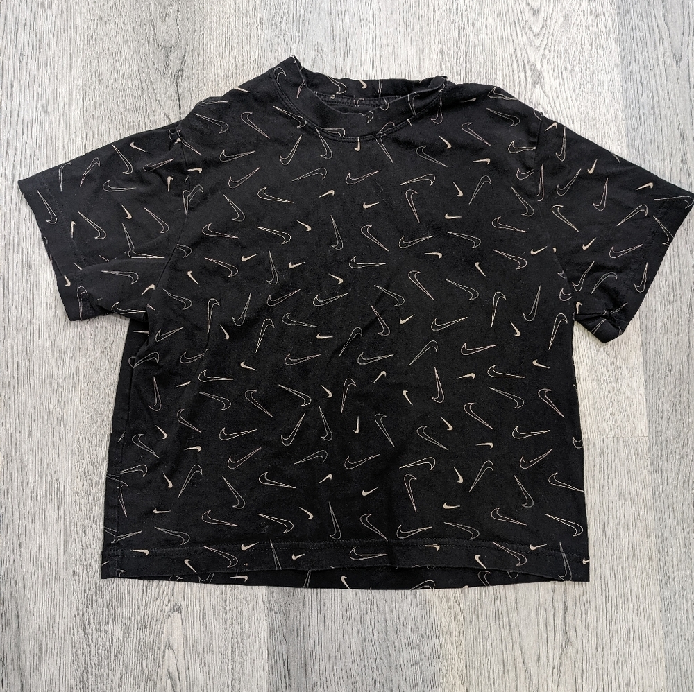 Nike Black Gold Swoosh Print Tee Youth Large Womens Small Athleisure